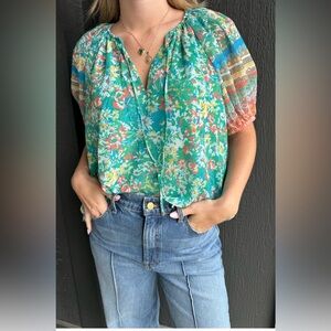 Anthropologie Current Air Short Sleeve tie V Neck Floral puff sleeves Size S